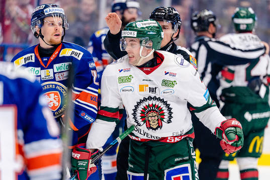 Gruff mellan Växjös Brendan Shinnimin och Frölunda