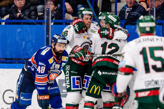 Frölunda Brandon Gormley, Rhett Rakshani och Max Friberg