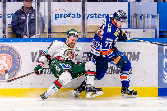 Frölunda Jonathan Sigalet faller