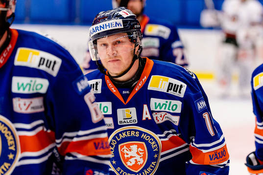 Växjös Tuomas Kiiskinen jublar