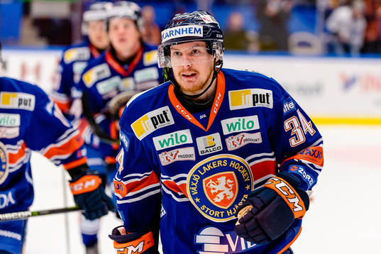 Växjös Niclas Burström jublar