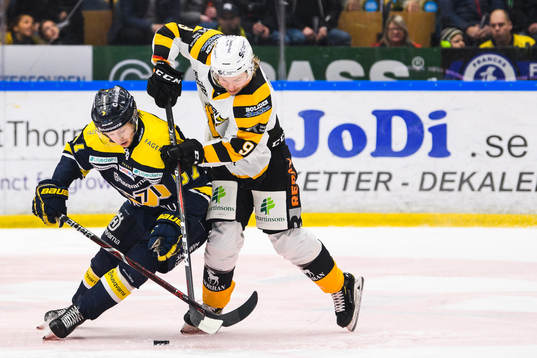 s Christoffer Törngren och Skellefteås Tim Söderlund
