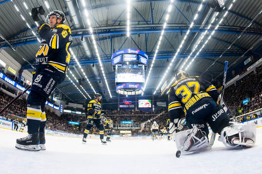 s Markus Ljungh, Alexander Ytterell och målvakt Jonas