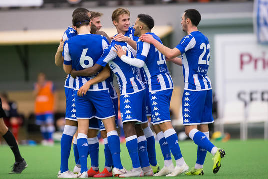 IFK Göteborgs Amin Affane jublar med lagkamrater