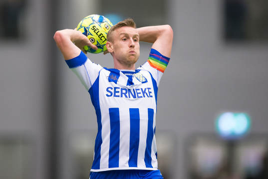 IFK Göteborgs Sebastian Ohlsson kastar ett inkast