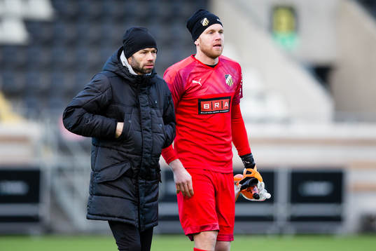 Häckens tränare Andreas Alm och målvakt målvakt Peter