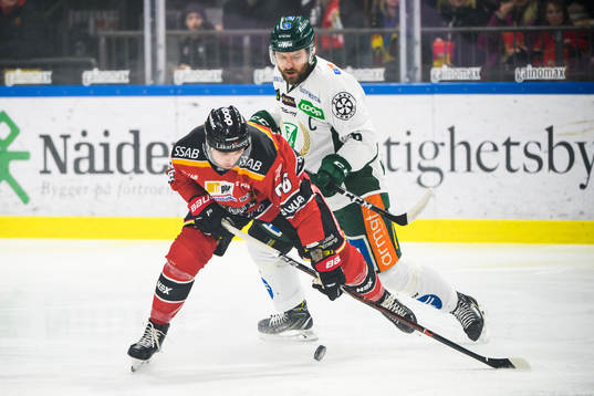 Luleås Robin Kovacs och Färjestads Mikael Wikstrand