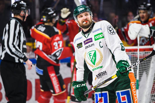 Färjestads Mikael Wikstrand deppar