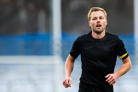 s Sebastian Larsson