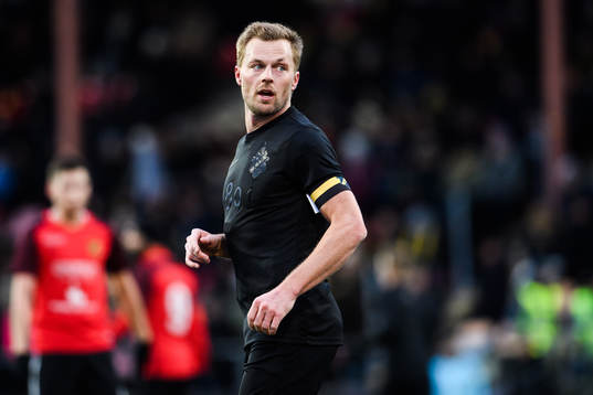 s Sebastian Larsson