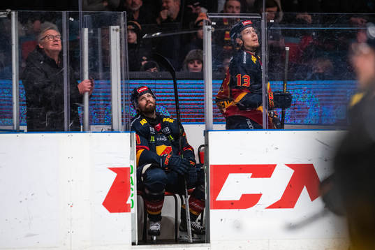 Djurgårdens Dick Axelsson  och Petteri Wirtanen i