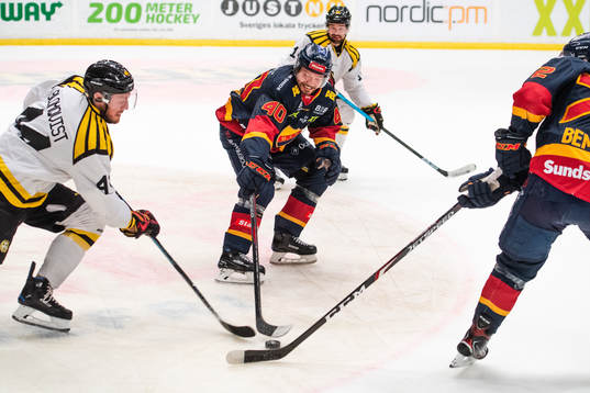 Brynäs Jacob Blomqvist och Djurgårdens Jacob Josefson
