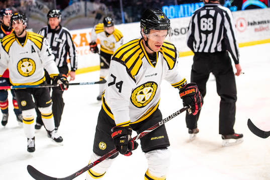 Brynäs Nicklas Danielsson deppar