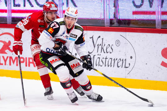 Timrås Jacob Olofsson och Malmö Redhawks Konstantin
