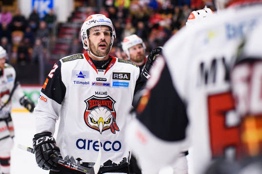 Malmö Redhawks Niklas Arell jublar