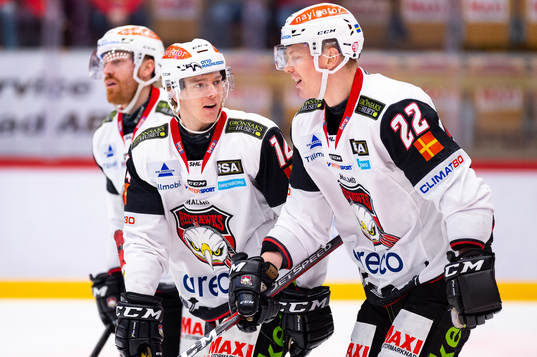 Malmö Redhawks Matias Lassen och Lars Bryggman jublar