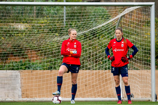 Goalkeeper Nora Neset Gjøen and Cecilie Fiskerstrand of
