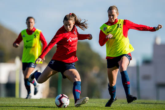 Emilie Bosshard Haavi and Stine Hovland of Norway