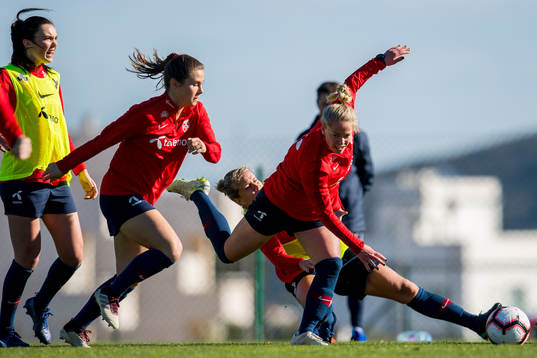 Ingrid Syrstad Engen, Emilie Bosshard Haavi, Elise Thorsnes