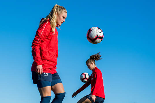 Kristine Leine and Synne Skinnes Hansen of Norway