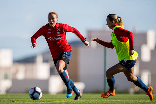 Kristine Minde and Lisa Naalsund of Norway