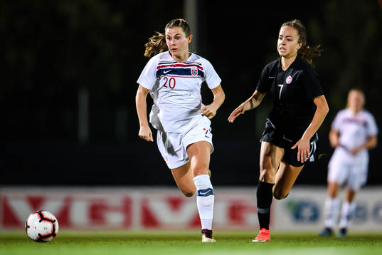 Emilie Bosshard Haavi of Norway and Julia Grosso of Canada