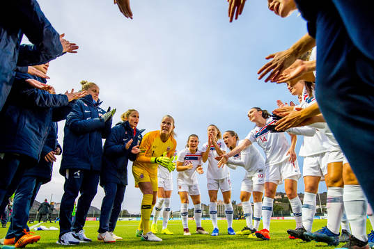 Elise Thorsnes, Ingrid Ryland, goalkeeper Ingrid Hjelmseth,