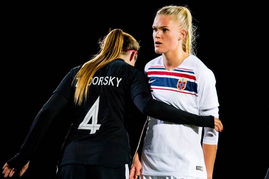Shelina Zadorsky of Canada and Kristine Leine of Norway