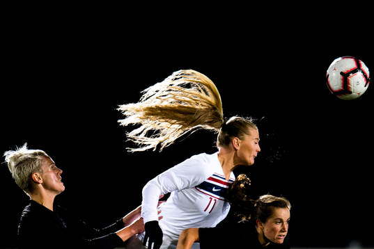 Lisa-Marie Karlseng Utland of Norway and Jessie Fleming of