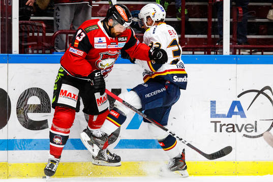 Malmö Redhawks  Nichlas Hardt och Djurgårdens Linus