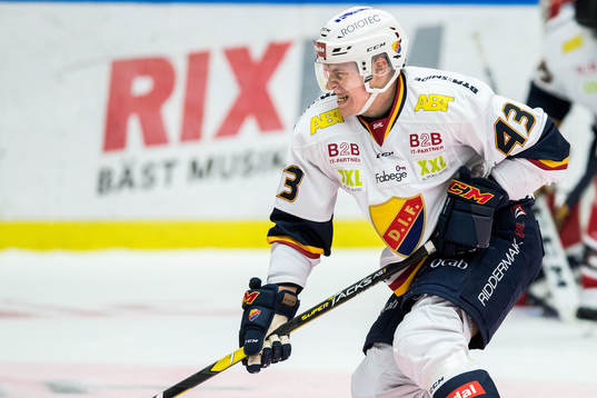 Djurgårdens Tom Nilsson grimaserar