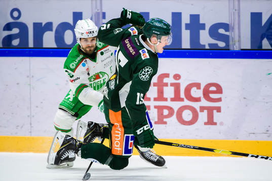 Rögles Craig Schira och Färjestads Gustav Rydahl