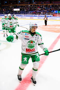 Rögles Samuel Jonsson jublar