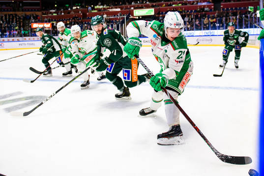 Färjestads Jesse Virtanen och Rögles Nils Höglander