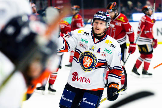 Växjös Tuomas Kiiskinen jublar