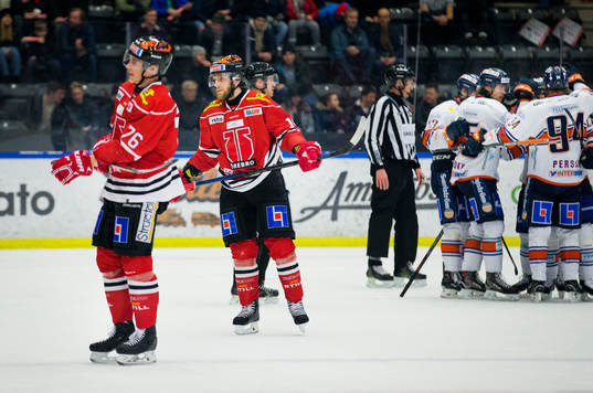 Växjös Dominik Bokk gör 1-2 och jublar och Örebros Jere