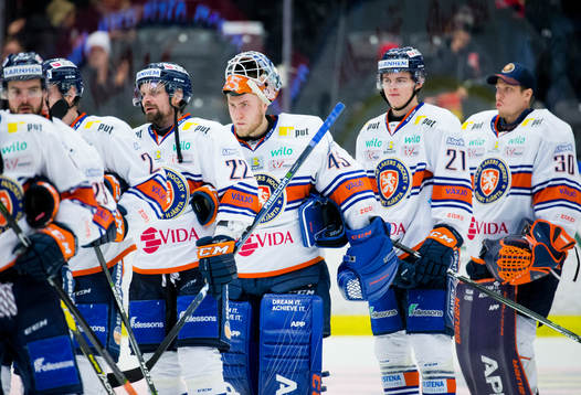 Växjös målvakt Viktor Andrén deppar