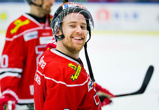 Örebros Tylor Spink är glad