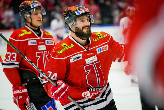 Örebros Nick Ebert gör 4-2 och jublar