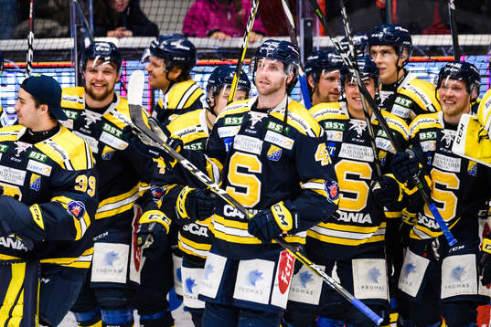 Bläddra bland fler bilder av Ishockey, Hockeyallsvenskan, Södertälje - AIK