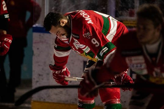Moras Andrew Rowe  innan ishockeymatchen i SHL mellan Mora