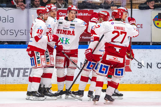 Timrås Filip Hållander jublar