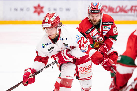 Timrås Emil Berglund och Moras Ryan Johnston