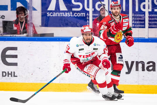 Timrås Jeremy Boyce och Moras Ryan Johnston