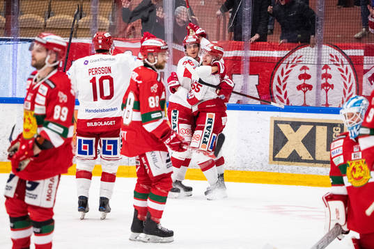 Timrås Vilmos Gallo jublar