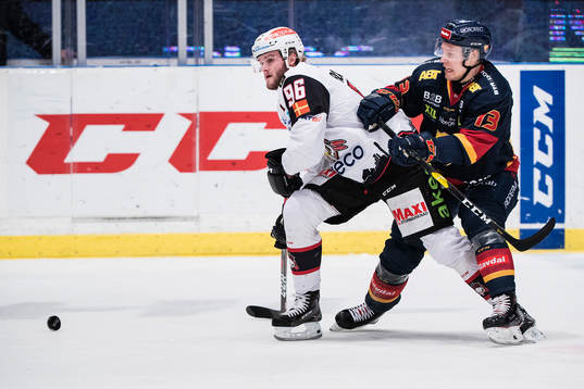 Malmö Redhawks Kim Rosdahl och Djurgårdens Petteri