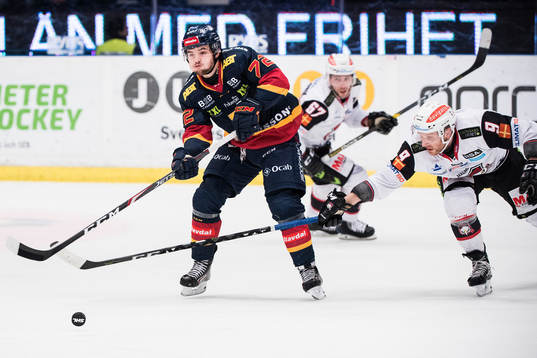 Djurgårdens Emil Bemström och Malmö Redhawks Frederik