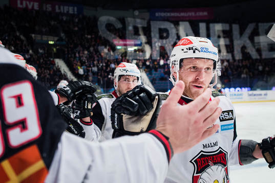 Malmö Redhawks Frederik Storm jublar