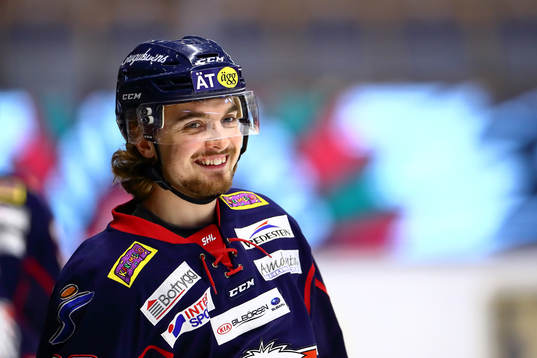 Linköpings Adam Brodecki före ishockeymatchen i SHL