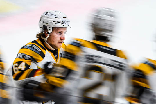 Skellefteås Jonathan Pudas jublar